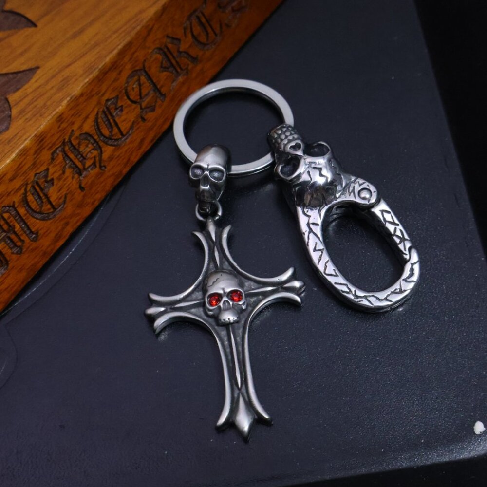 𝐂𝐡𝐫𝐨𝐦𝐞 𝐡𝐞𝐚𝐫𝐭 keychain pendant - Picture 4 of 8